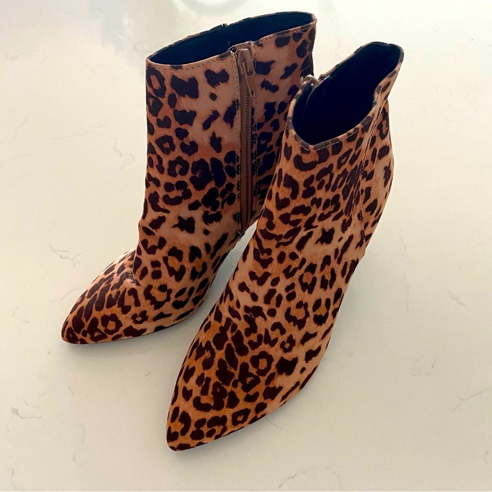 Express Women's Leopard Print Bootie Stiletto Heel Size 7 Cheetah Print 3 Inch